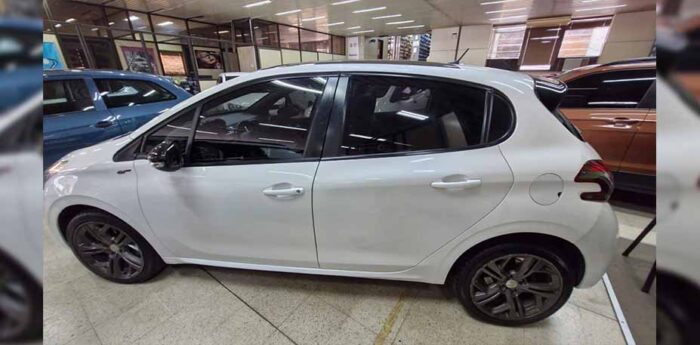 208 1.6 GT - Imagen 2