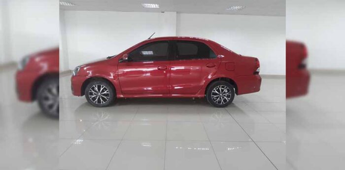 ETIOS XLS 4P 6MT - Imagen 2