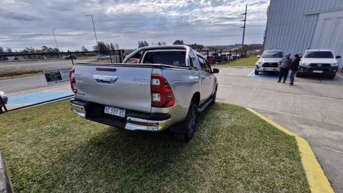 HILUX 4X2 SRV MT L/21 - Imagen 3