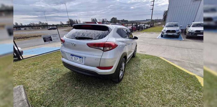 TUCSON 2.0 4X4 AT - Imagen 3