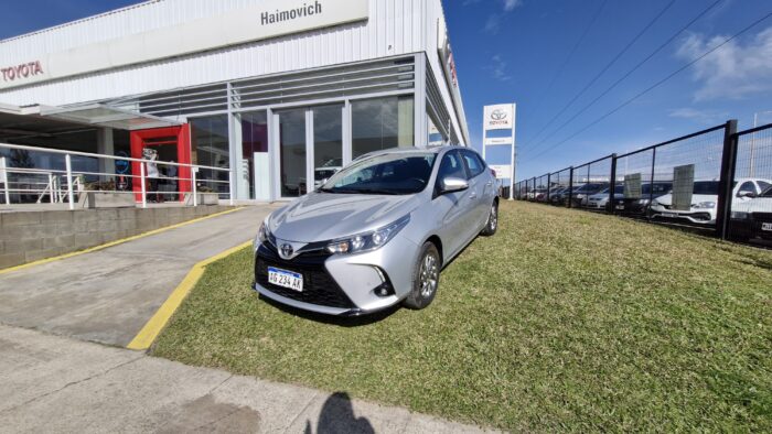 YARIS XLS CVT 5P