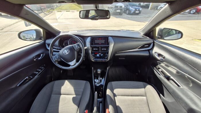 YARIS XLS CVT 5P - Imagen 4