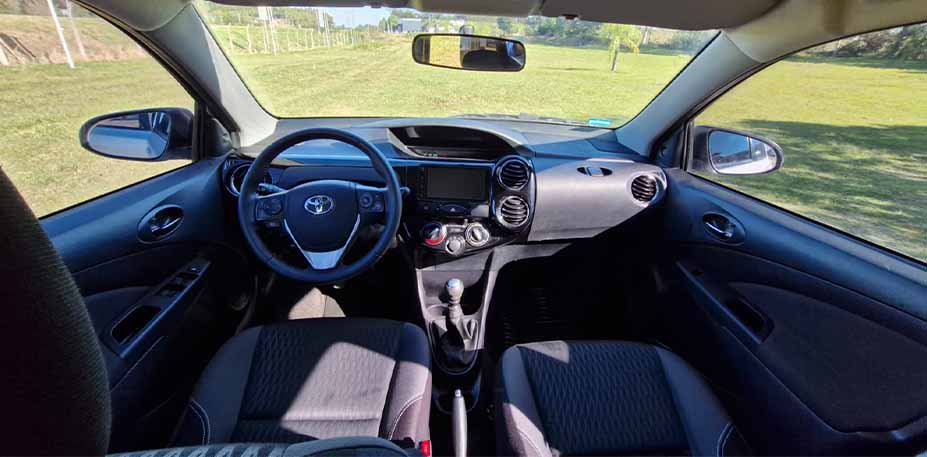 ETIOS XLS PCK 1.5 6MT 5 P - Imagen 5